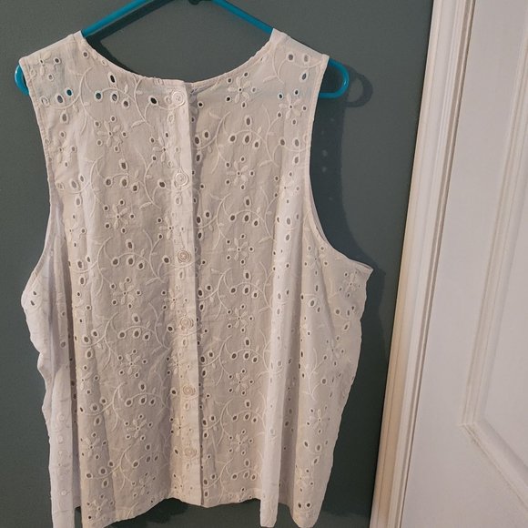 Reitmans White Sleeveless Top, Size 3X, NWT - Picture 2 of 5